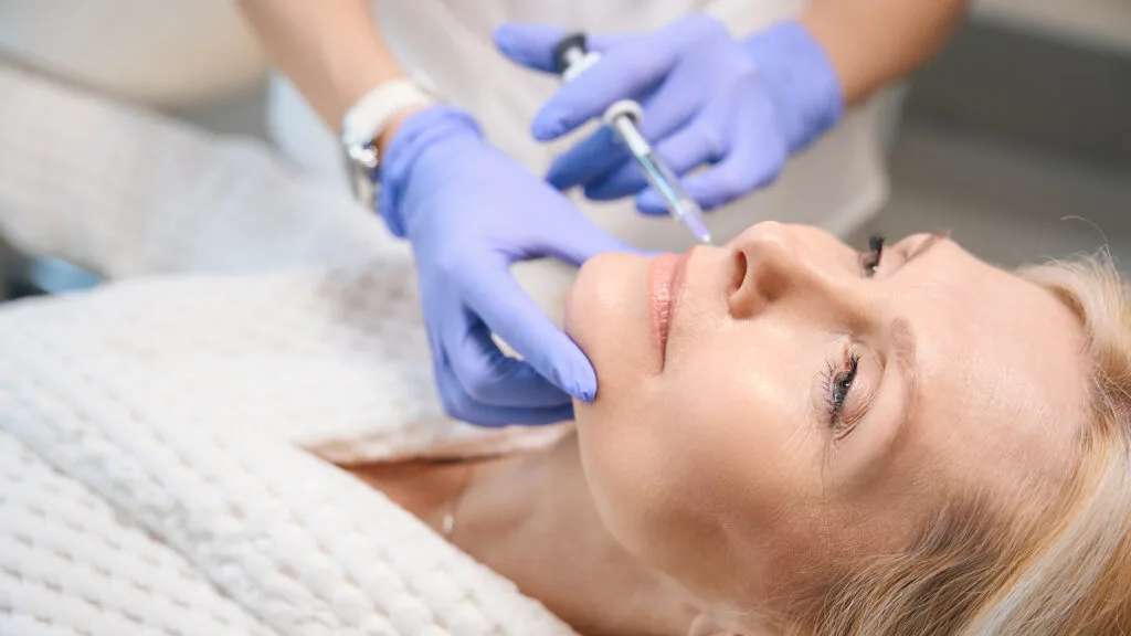Lifting du visage par injection